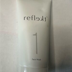 Reflekt Face Wash 1